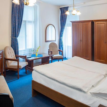 Ea Apartmany Mozart Карловы Вары Экстерьер фото