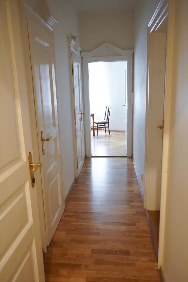 Ea Apartmany Mozart Карловы Вары Экстерьер фото